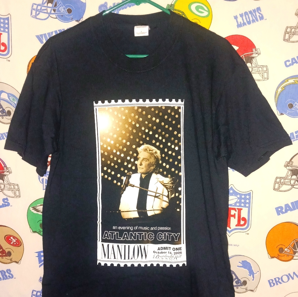 October 14, 2006 Barry Manilow Boardwalk Hall Atlantic City Concert Singer Shirt